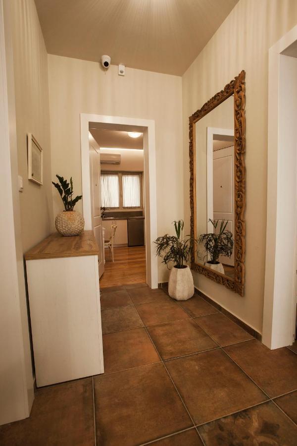 Lovely 1St Fl. Apt, With Balcony In Pagrati أثينا المظهر الخارجي الصورة