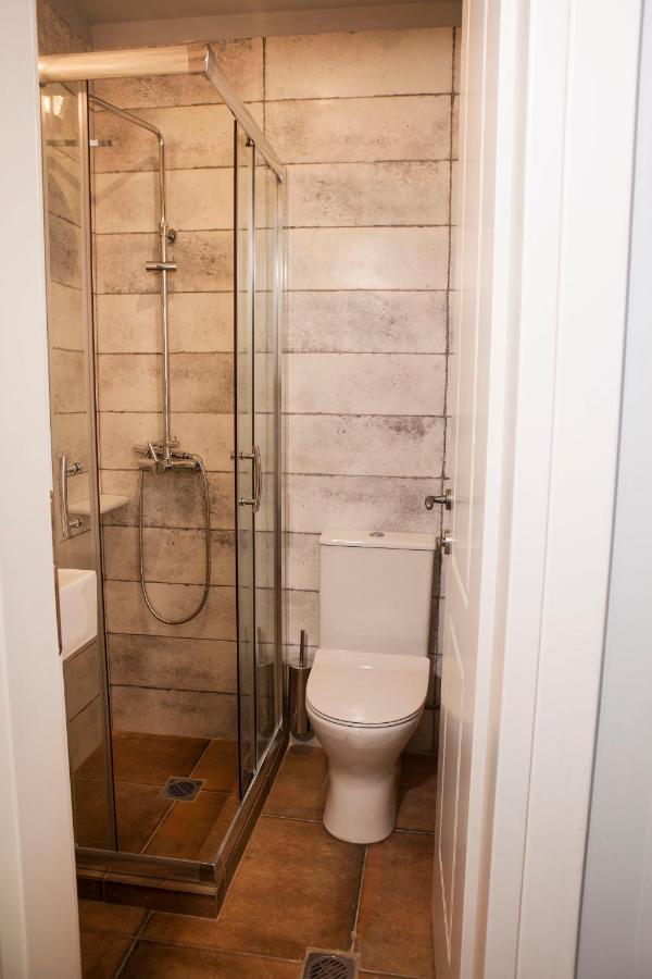 Lovely 1St Fl. Apt, With Balcony In Pagrati أثينا المظهر الخارجي الصورة